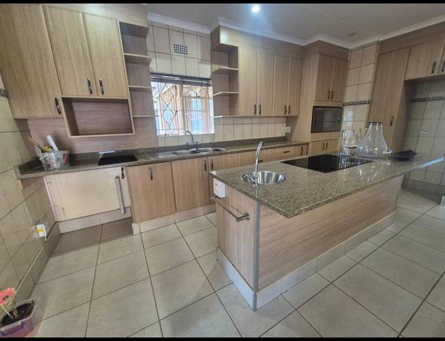 4 BEDROOM HOUSE FOR SALE IN BRACKENDOWNS